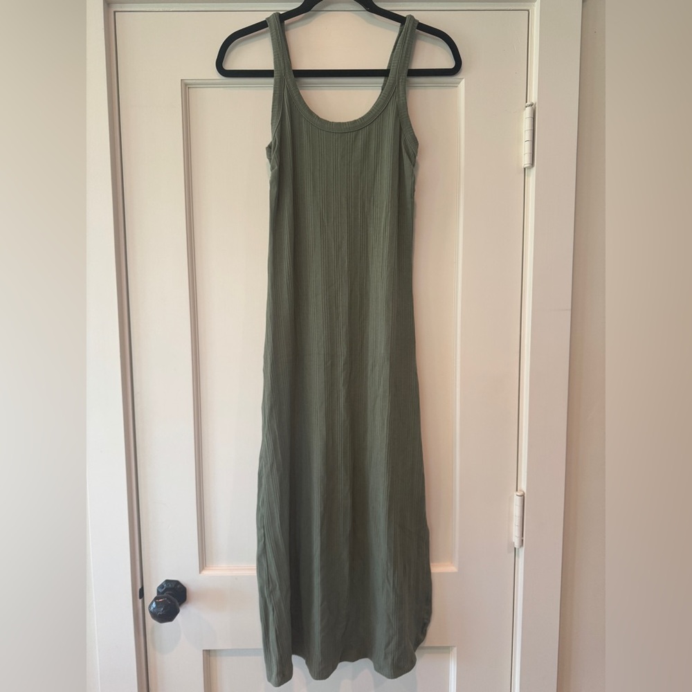 Used Vitamin A size large dress